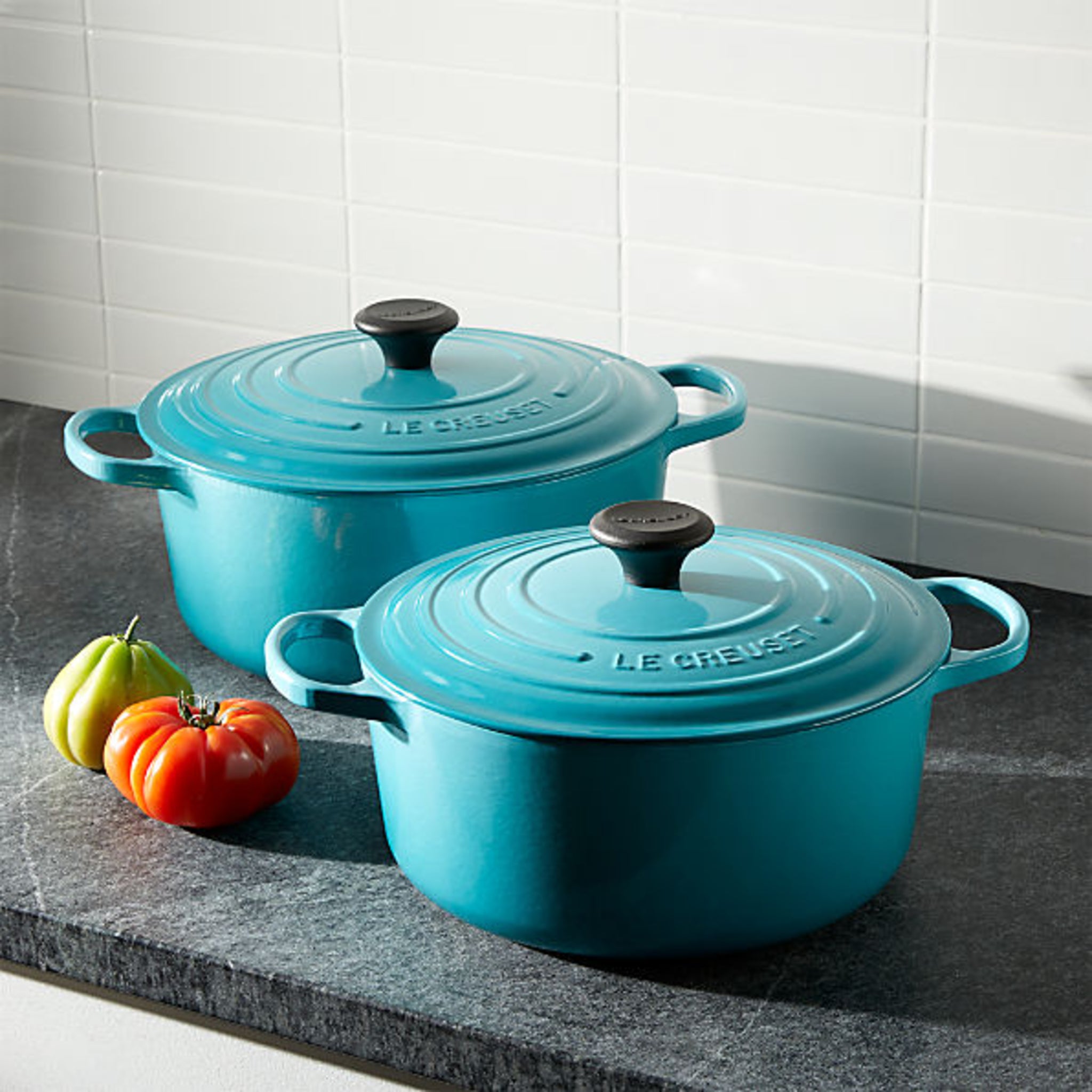 Le Creuset Signature Round Dutch Oven - 7 1/4 qt. – Pryde's Kitchen &  Necessities